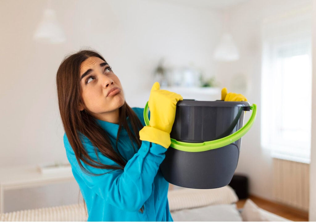 what causes roof leaks